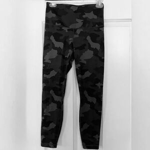 Yogalicious Lux green Camo Hi-Rise Leggings- medium